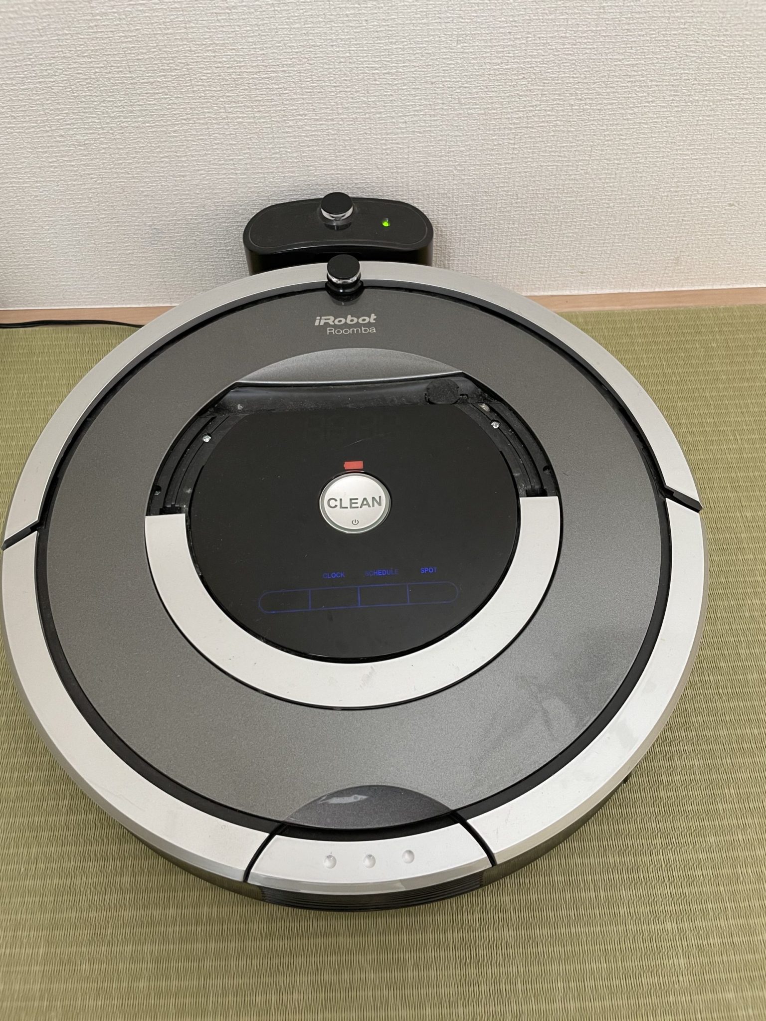 iRobot - ルンバ i2 新品未開封 外箱一部穴あきありの+radiokameleon.ba